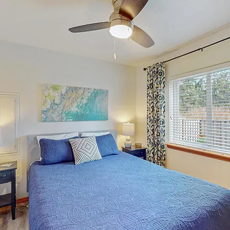 Blue Wave Cottage
